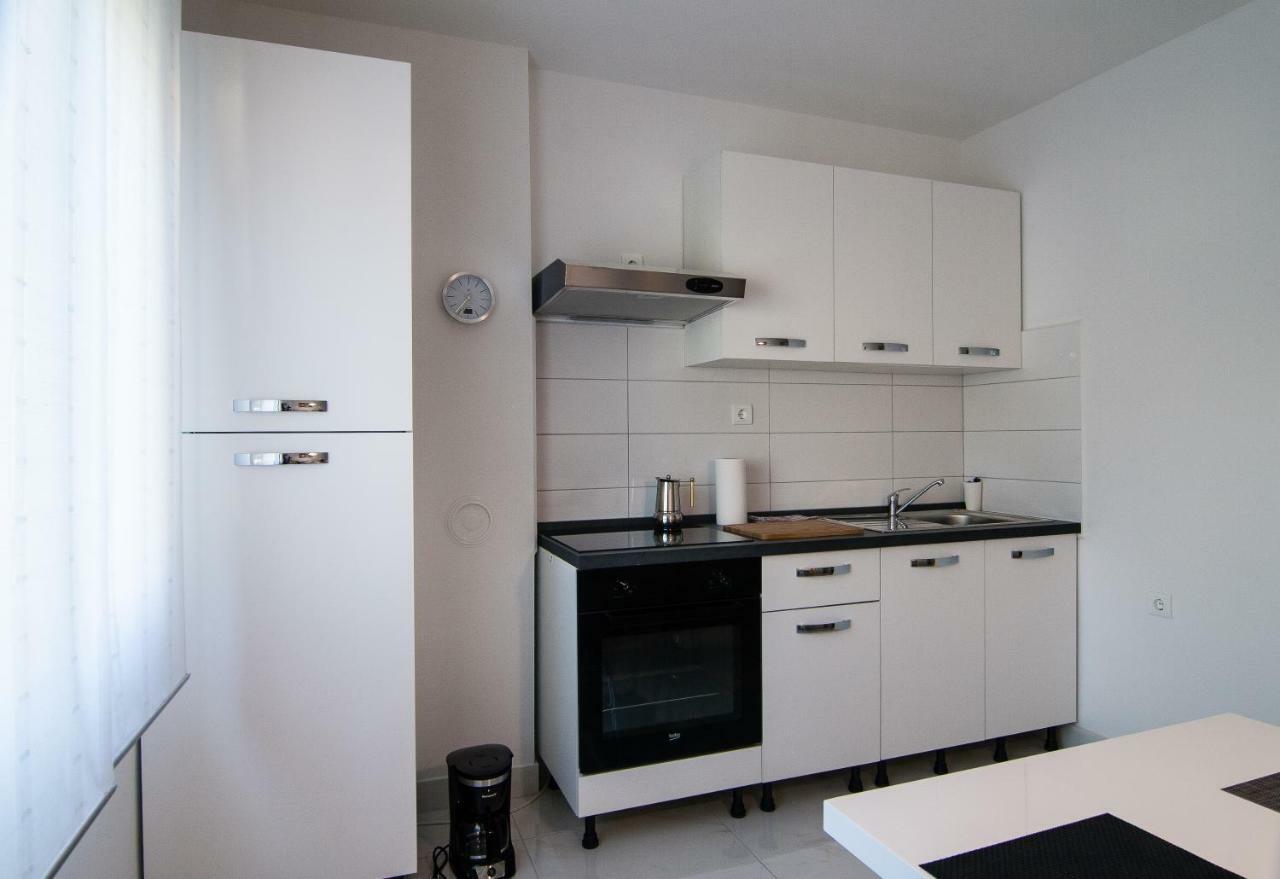 New Renovated Apartment 15 Min From Beach On Foot Pula Dış mekan fotoğraf