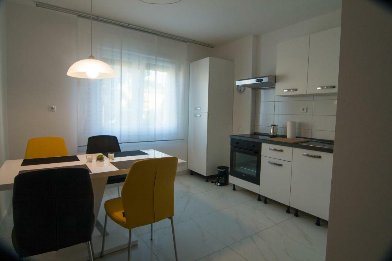 New Renovated Apartment 15 Min From Beach On Foot Pula Dış mekan fotoğraf