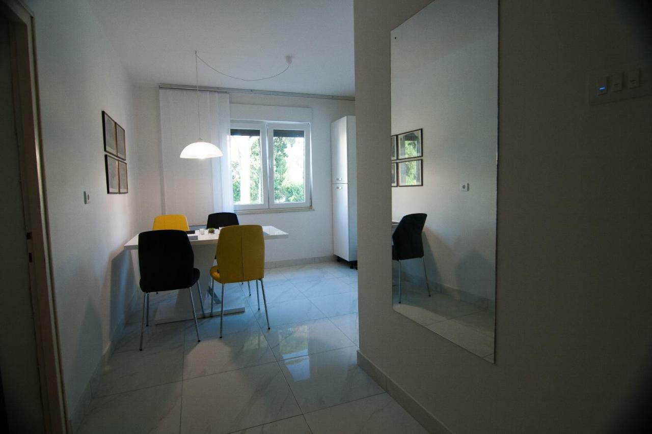 New Renovated Apartment 15 Min From Beach On Foot Pula Dış mekan fotoğraf