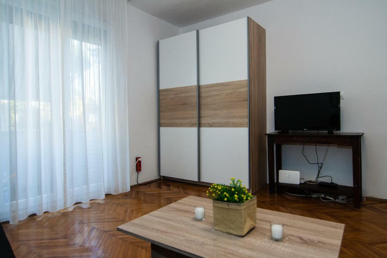New Renovated Apartment 15 Min From Beach On Foot Pula Dış mekan fotoğraf