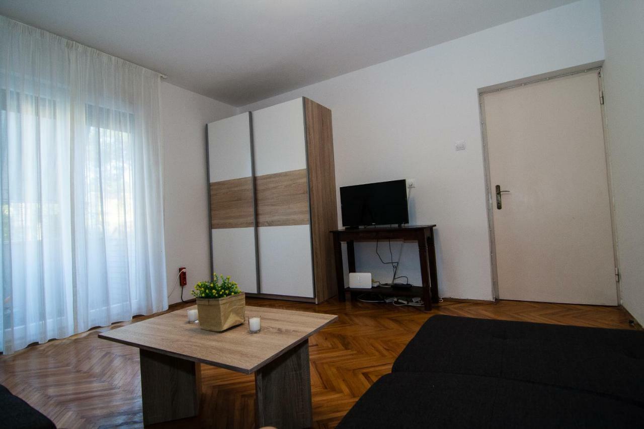 New Renovated Apartment 15 Min From Beach On Foot Pula Dış mekan fotoğraf